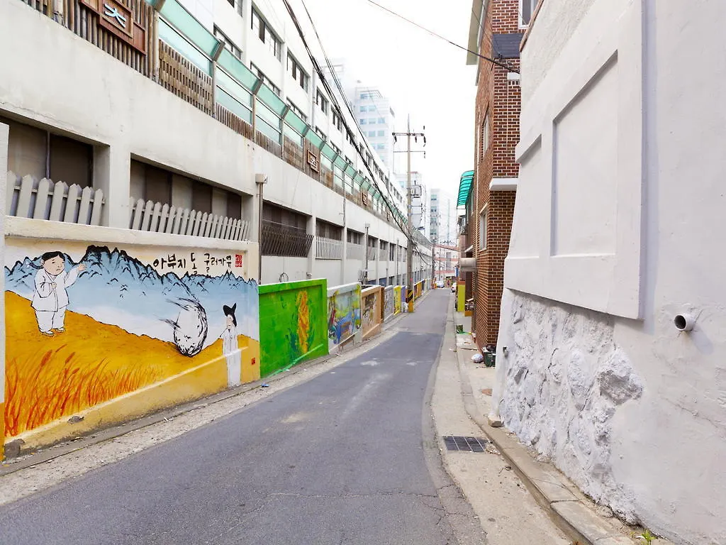 Wow Hills Guesthouse Seoul South Korea